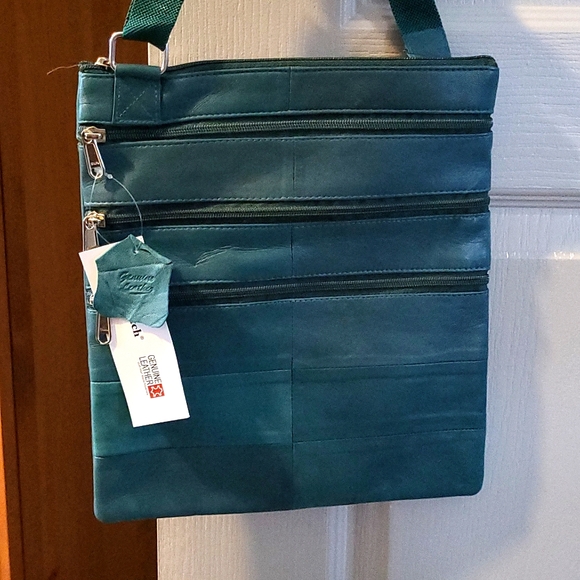 Genuine leather cross body purse. - Picture 1 of 6